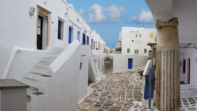 Group tours with local guide at Sifnos