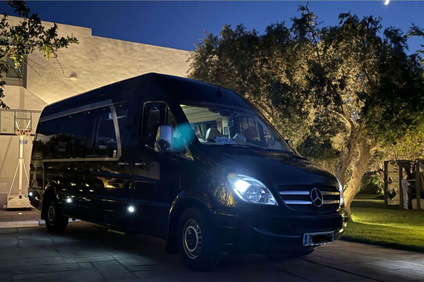 Mercedes van for private transfers in Sifnos