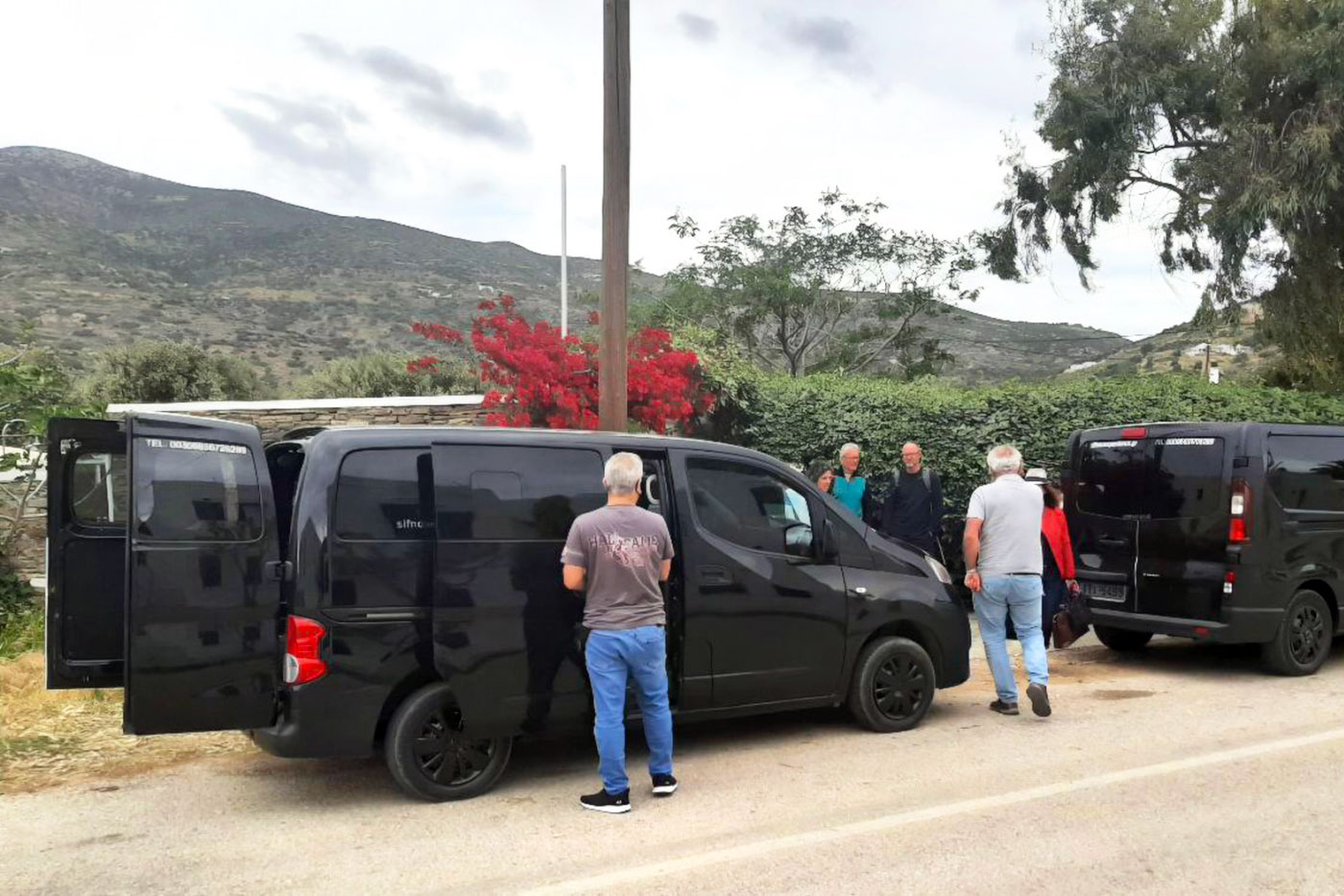 Group transfer vehicles in Sifnos